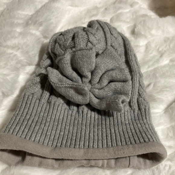 Hat knit with bow gray - Picture 1 of 1